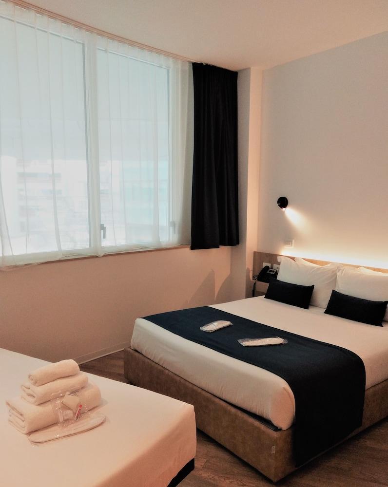 Air Rooms Rome Airport By Hellosky Fiumicino Esterno foto