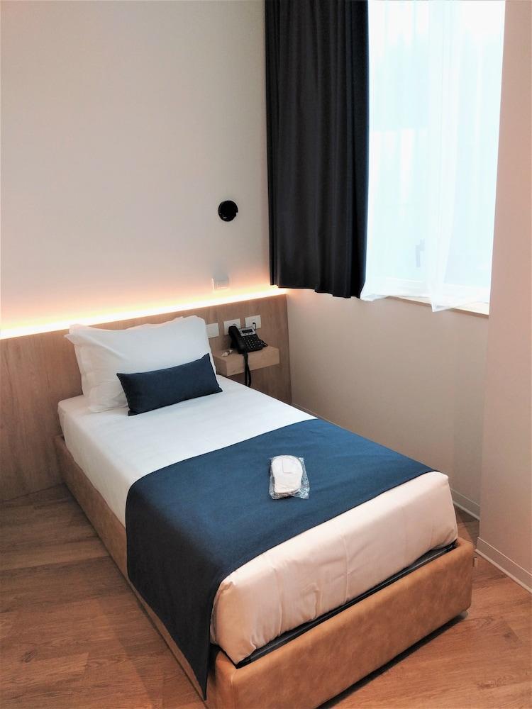 Air Rooms Rome Airport By Hellosky Fiumicino Esterno foto